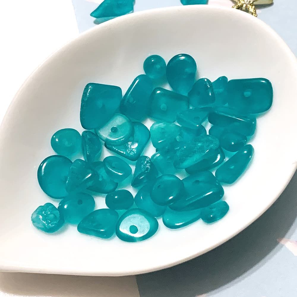 潮騒に似たクレタブルーの希望石☆天然石アマゾナイト穴あきさざれ