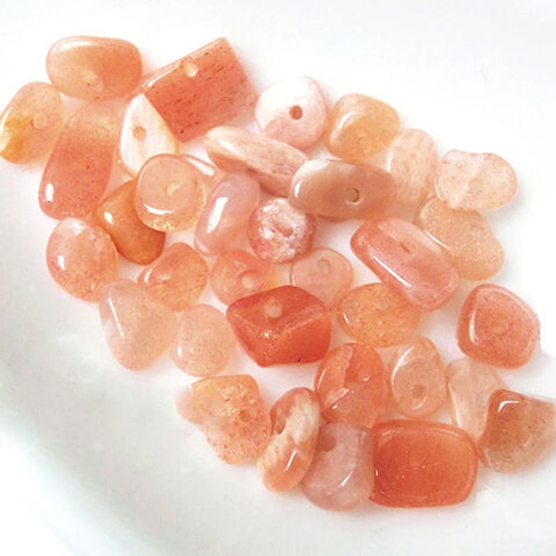 ラメが綺麗な♪天然石オレンジムーンストーン 穴あきさざれビーズ サン