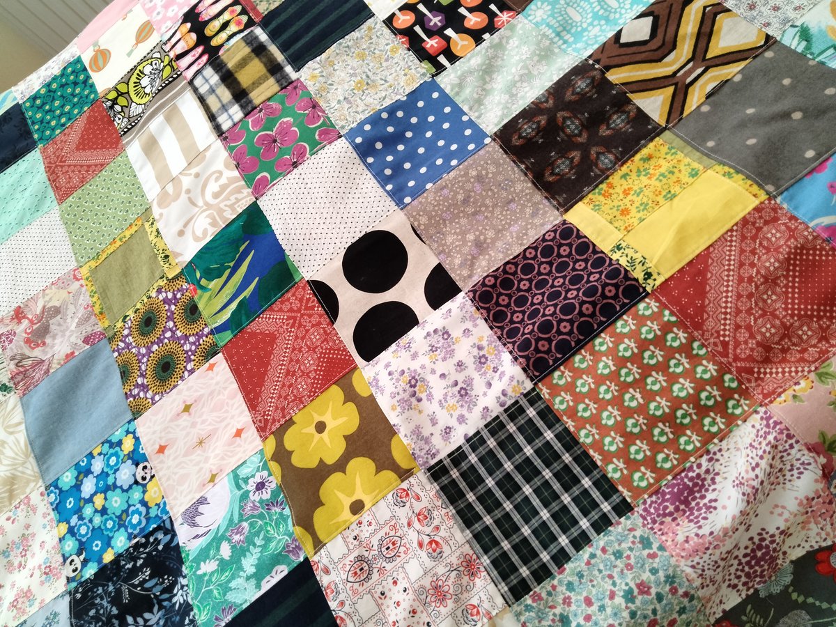 8月末までセール！　寄付対象品♪ モチーフ編み　ベッドカバー 編み物キット #20-8 モチーフつなぎと長編み交差のミニバッグ