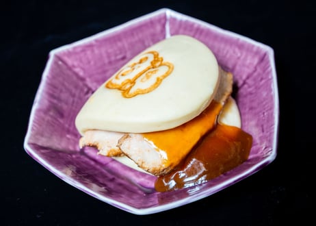 ＜送料込＞深雪もち豚のやわとろ角煮まん 135ｇ×5個入（個包装）【湯沢東映ホテル】