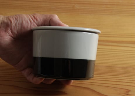 塩こうじの壺　黒