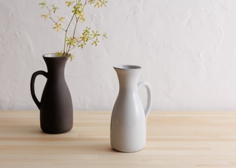 ピッチャーベース　白