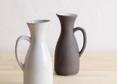 ピッチャーベース　白