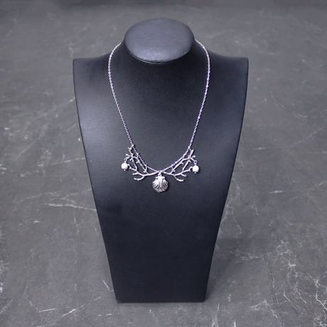 UTAKATA NECKLACE
