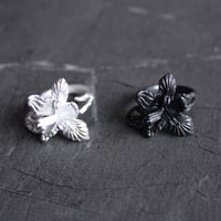 MONO FLOWER RING