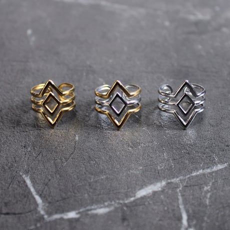 GEOMETRIC RING
