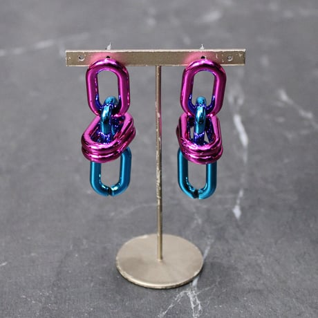 METALLIC CHAIN PIERCE