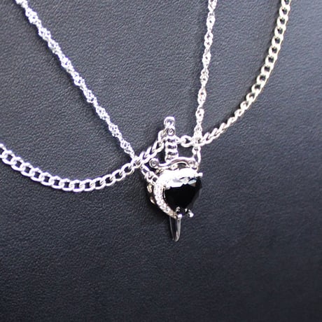 HEART SWORD NECKLACE
