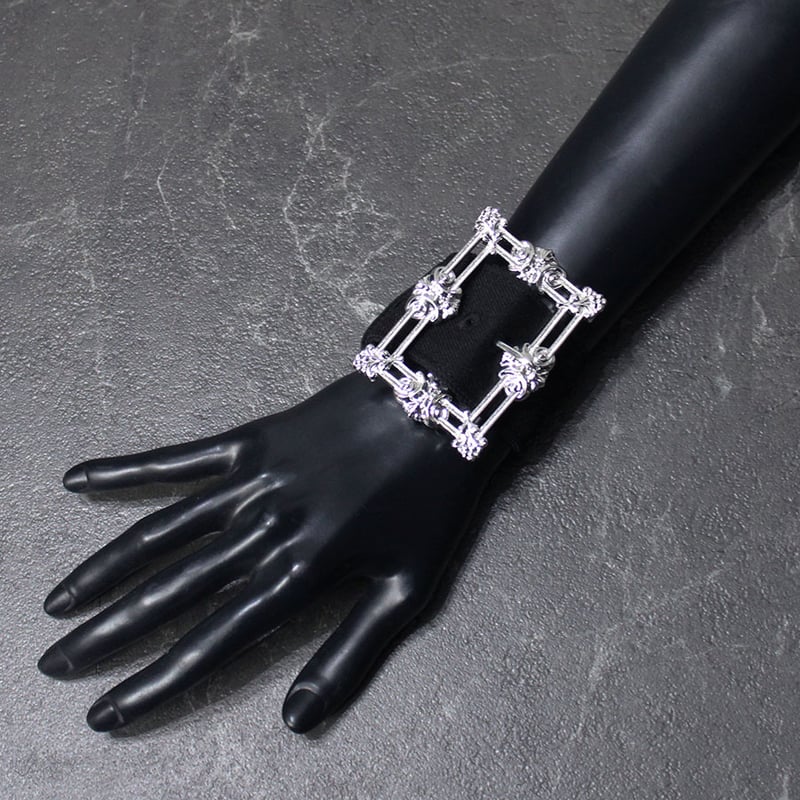 GAKUBUCHI BANGLE | CuLLt