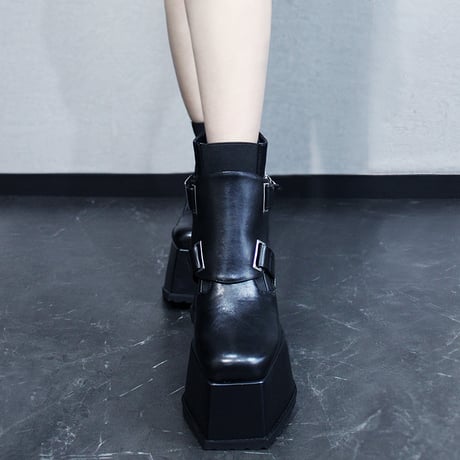 TRANSFORM HIGH SOLE