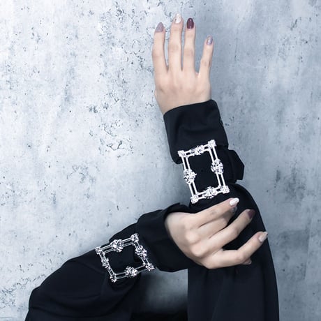 GAKUBUCHI BANGLE