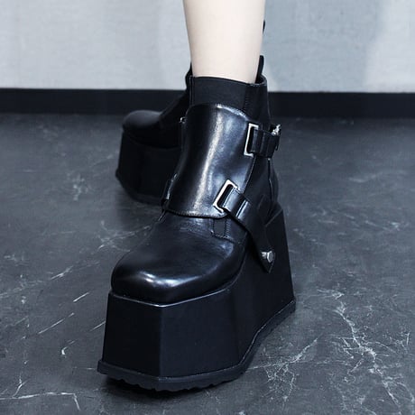 TRANSFORM HIGH SOLE
