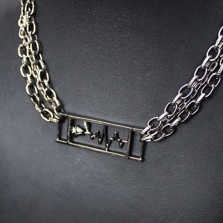 VITAL ROSE NECKLACE