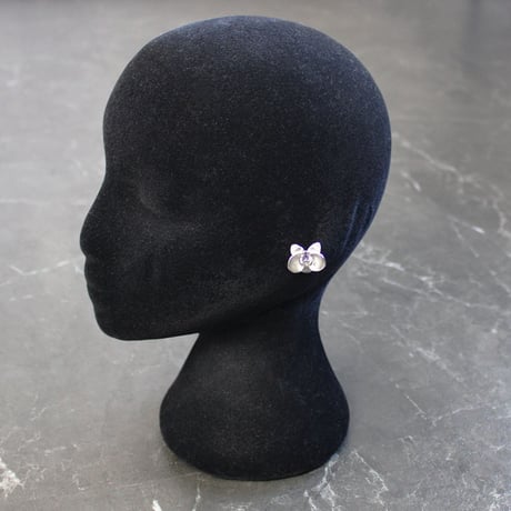 IRIS STUD PIERCE