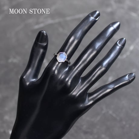 HEXAGON STONE RING
