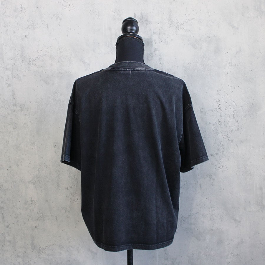 PYRAMID RIVET T-SHIRT(BLACK) | CuLLt