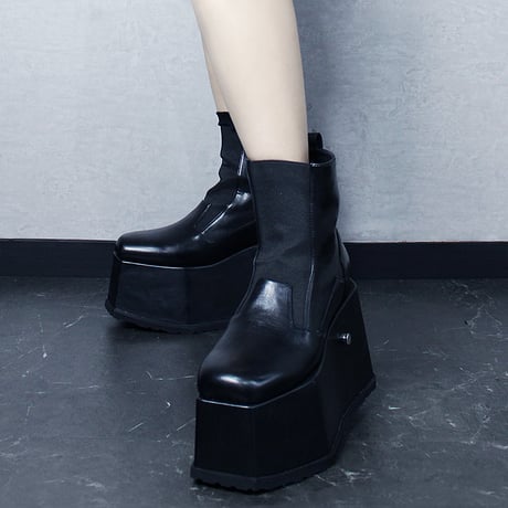 TRANSFORM HIGH SOLE