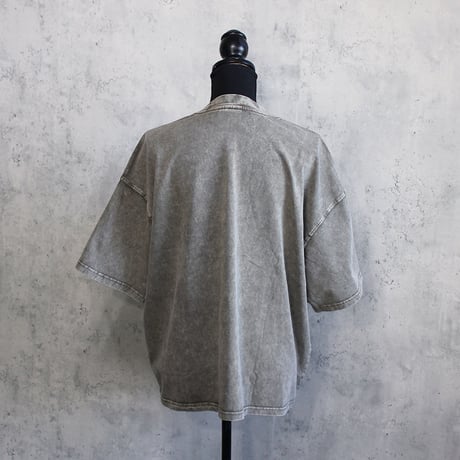 PYRAMID RIVET T-SHIRT(SAND)