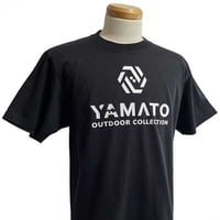 YAMATO OUTDOOR COLLECTION_フロント_ロゴ_半袖Ｔシャツ（男女兼用）【ブラック(002)】_YOC002