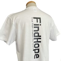 タイプロゴがビッグにプリント!!FindHope(ファインドホープ)_男女兼用_バック_縦ロゴ_半袖Ｔシャツ【ホワイト】_FH007