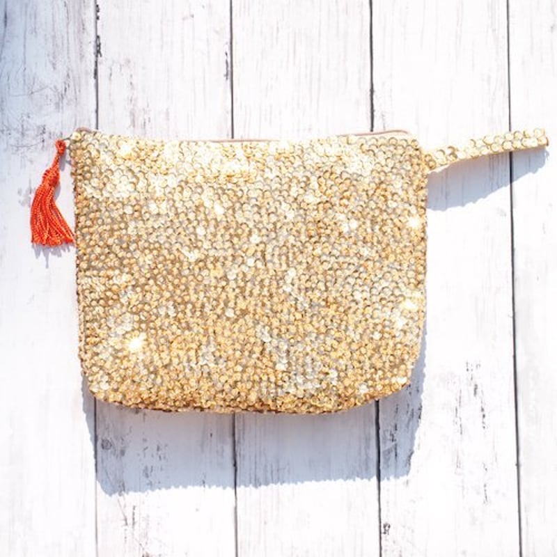 スパンコールのポーチ☆未使用品 スパンコールポーチ 【ゴールド】 | souq NOMAD