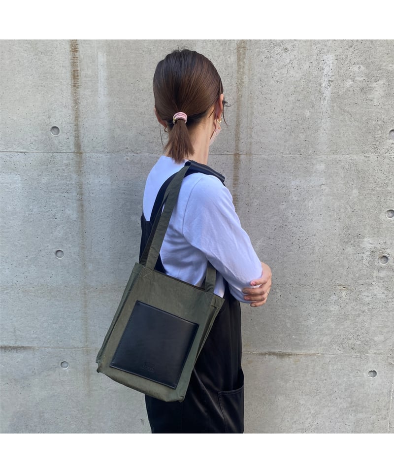 Book Holic Tote ブックホリックトート 本屋巡りのためのバッグ 軽量