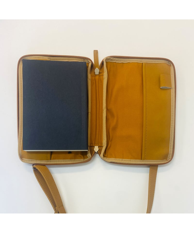 箱あり】四六判 読むしかできないブックショルダー（キャメル） | 葉々