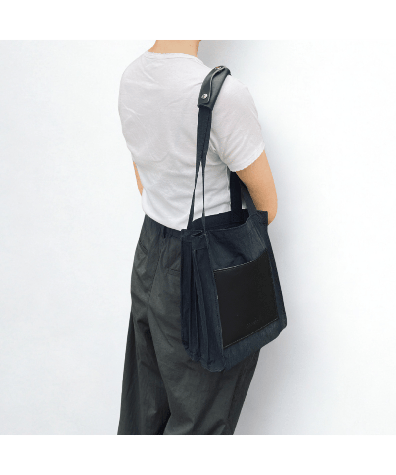 Book Holic Tote ブックホリックトート 本屋巡りのためのバッグ 軽量