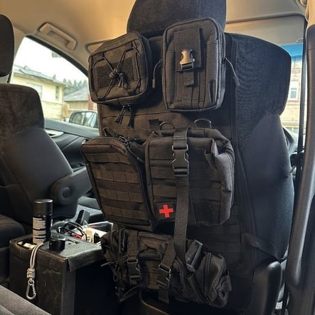 シートバックポケット 【シートに簡単取付】【 車内の小物を整理して収納】【 それぞれのバッグは取り外して持ち出し可能】