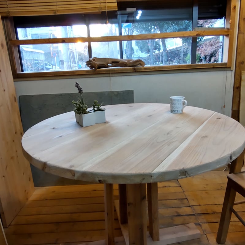 脚が中央部分で囲める 丸ダイニングテーブル 100cm×100cm | sk50