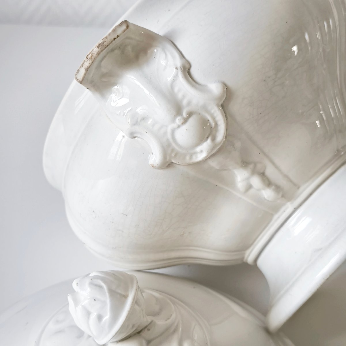 フランスアンティーク ボルドー スーピエール ホワイト アラカンサス