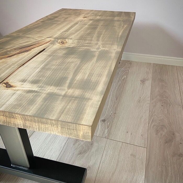 1点物 】一枚板ローテーブル 栃 (トチ ) | ニコルソン家具店