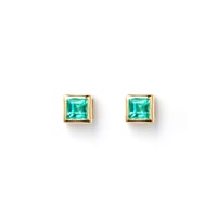 "Ultimate sophistication" Emerald Pierced earrings K18YG