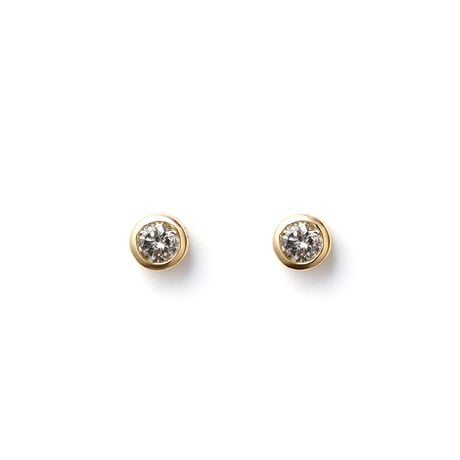"Ultimate sophistication" Nut diamond Pierced earrings K18YG