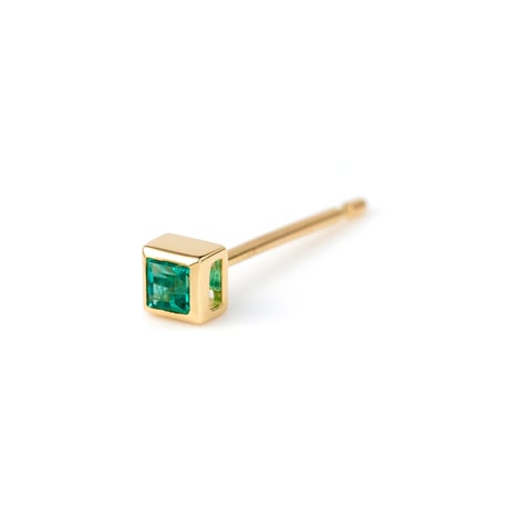 "Ultimate sophistication" Emerald Pierced earrings K18YG