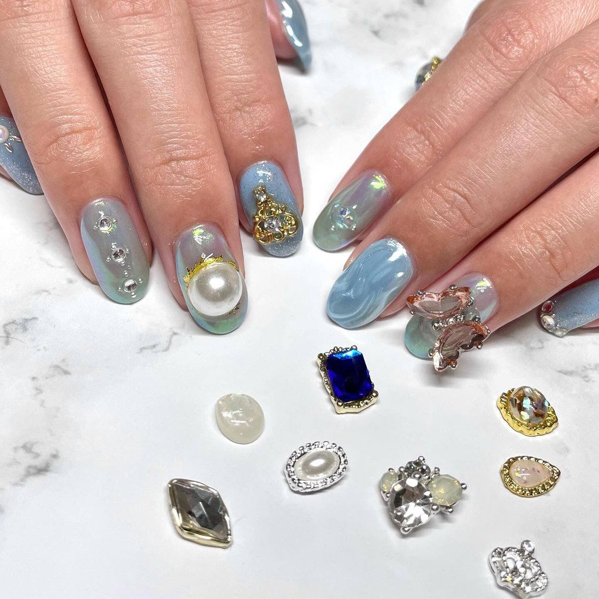 絵画ネイルチップ＋蝶々パーツ付き | N.N. Naori Nails ◯オーダー