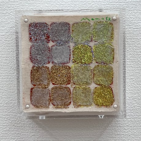 百瀬寿「N E. Glitter S,Y,Y and Gold Gold」