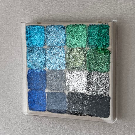 百瀬寿「Glitter Blue,Green,Black and Blue」