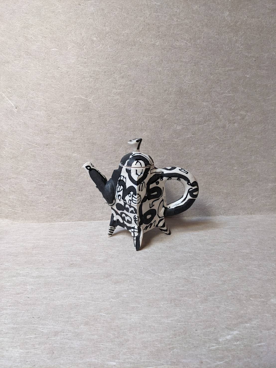 ラファエルナバス作 ポット RN-003 | Gallery hanakura