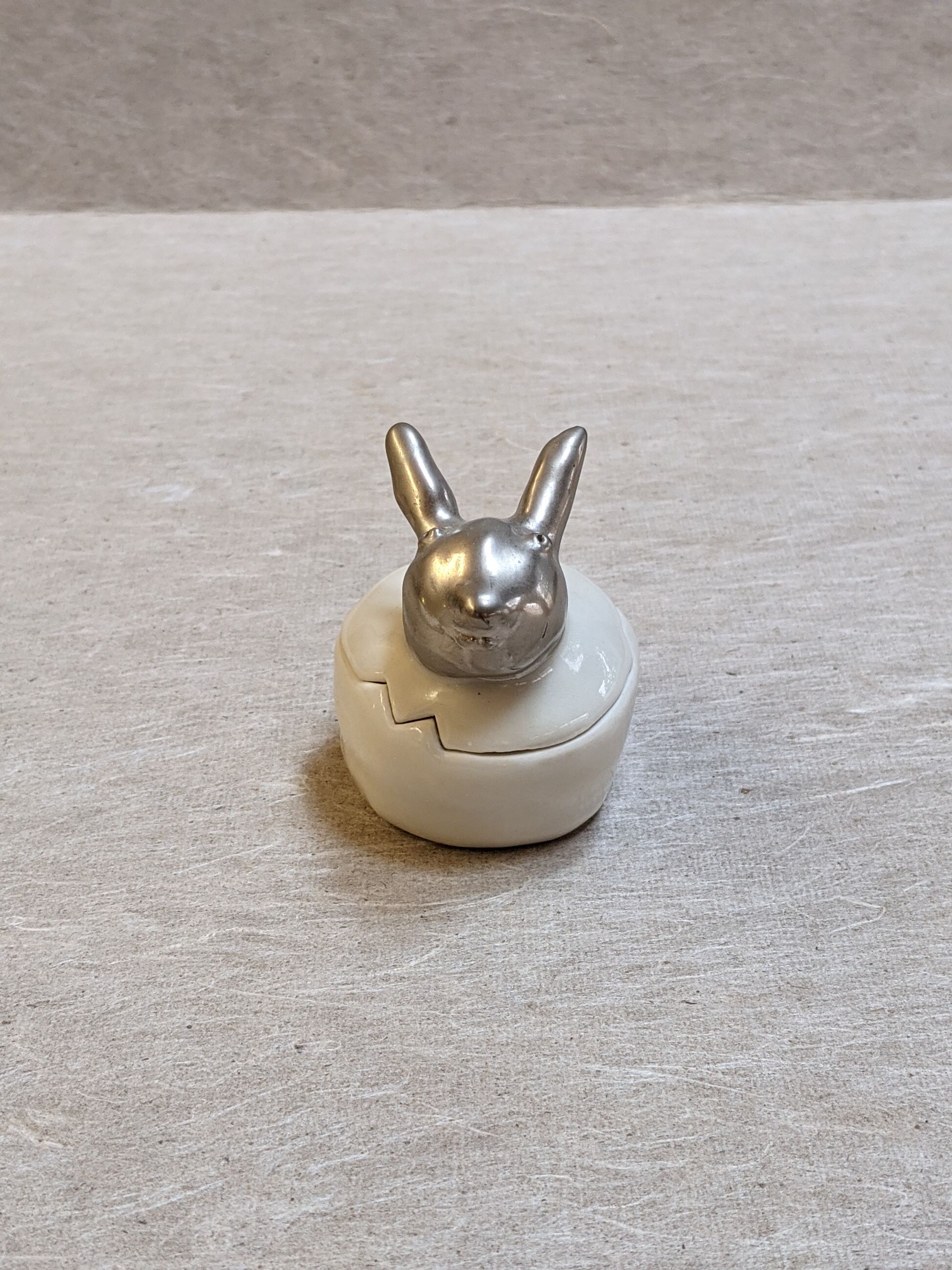 吉川千香子作 蓋物うさぎ YCー119 | Gallery hanakura