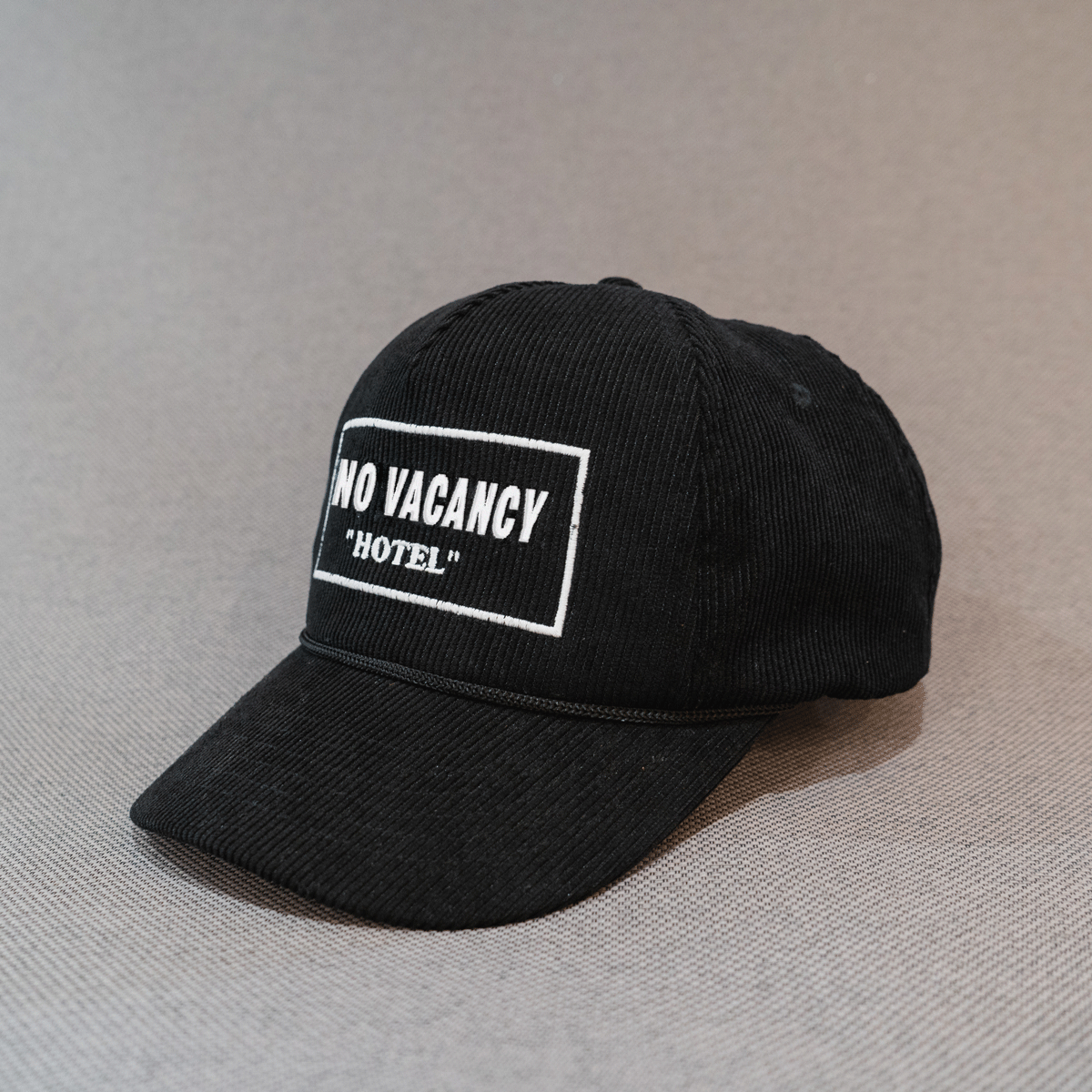 Hotelという名の美容室 NO VACANCY コーデュロイキャップ HOTEL ORIGINAL CAP【NO VACANCY】// BLACK × WHITE