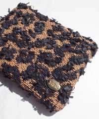 blown leopard tweed（pouch）【 gold charm】