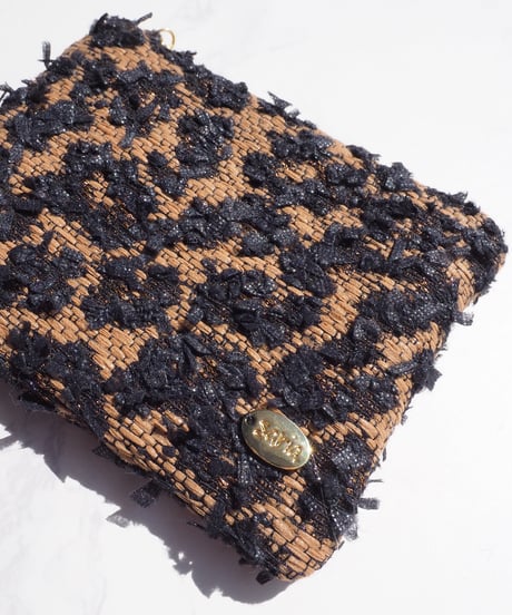 blown leopard tweed（pouch）【 gold charm】