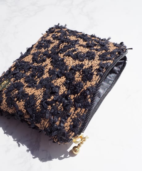 blown leopard tweed（pouch）【 gold charm】
