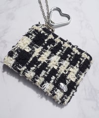 feather black×feather ivory（charm pouch）