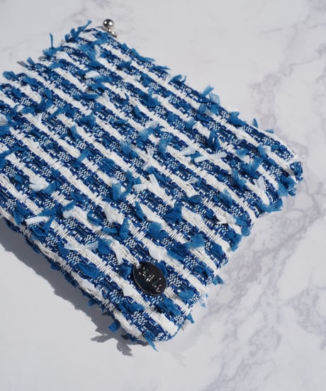 blue×white feather（pouch）
