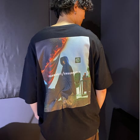 バックプリントTシャツ