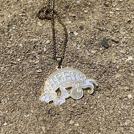8ball gp. neckless / gold x white