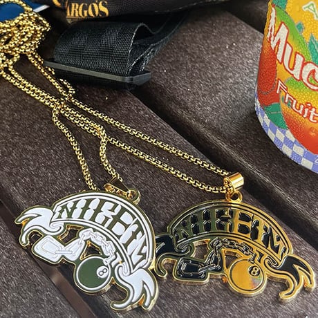 8ball gp. neckless / gold x white