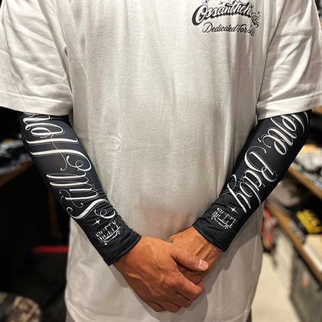 "still here" arm cover 2pcs